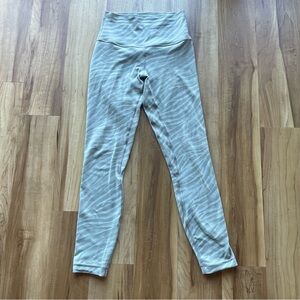 Lululemon Align Pant 25” size 4 Le Tigre Camo Green Fern Multi High Rise